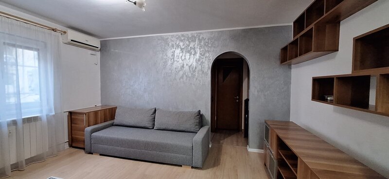 Berceni, Lamotesti, renovat, mobilat/utilat complet, 2AC, 2TV, parcare ADP