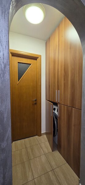 Berceni, Lamotesti, renovat, mobilat/utilat complet, 2AC, 2TV, parcare ADP